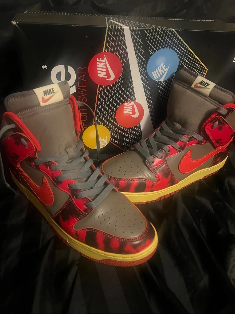 5YOUの出品 Nike | Shoes | Nike Hightop Sneakers In Gray Red Yellow | Poshmark